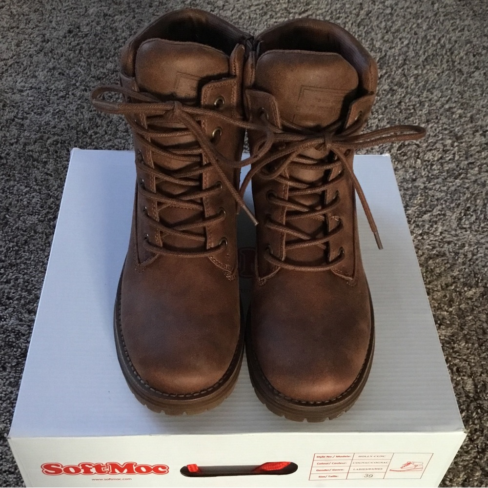 SoftMoc zippered boots